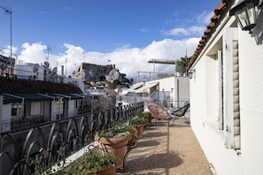 Terrace/patio - Paul - Rooftop Sanctuary in the Heart of Plaka (Athens)