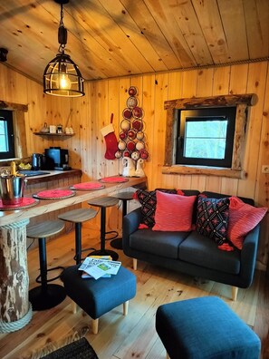 Dining - Cabin in the heart of the Ardennes! Nature, Nordic bath and Finnish sauna. (Sainte-Ode)