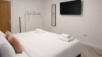 2 Schlafzimmer, BĂŒgeleisen/BĂŒgelbrett, kostenloses WLAN, BettwĂ€sche