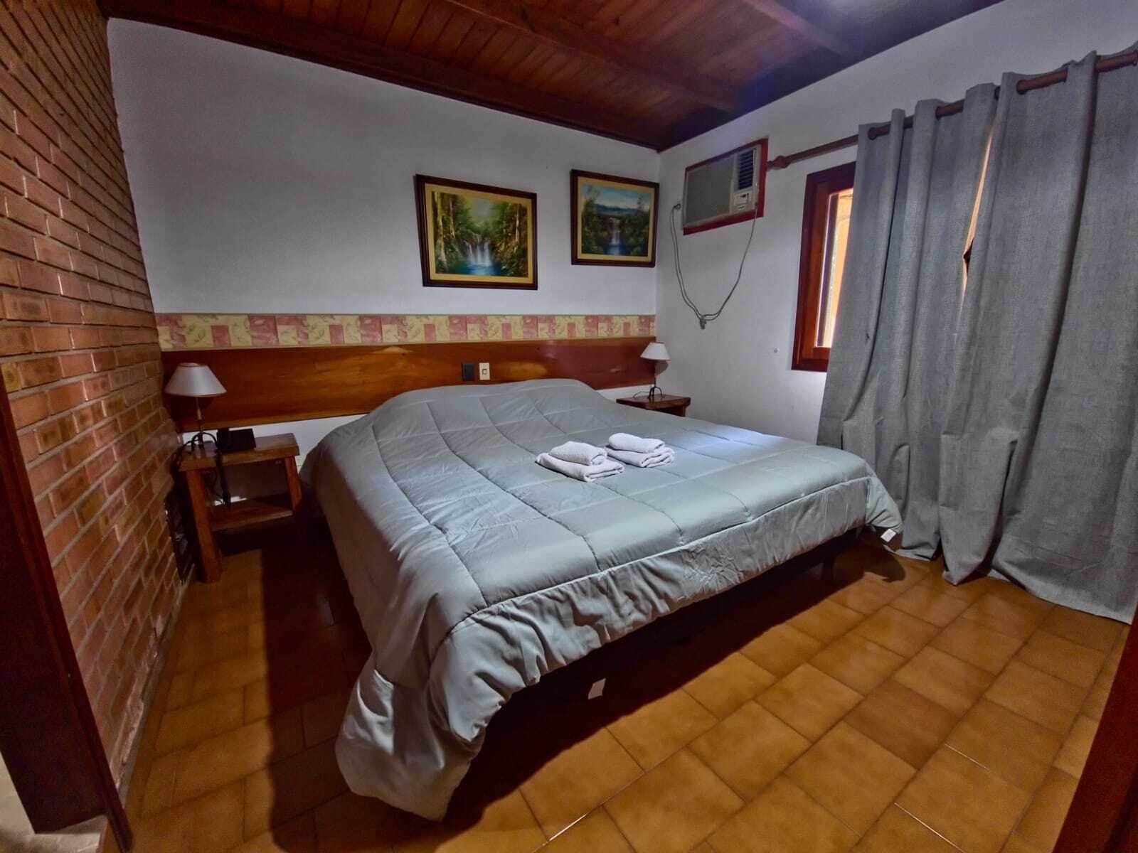Suite Superior, balkon, pemandangan kolam renang | Brankas dan Wi-Fi gratis