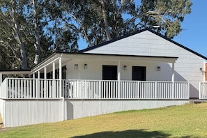 Exterior - ESCAPE THE ORDINARY
Experience Dawsons Retreat, the ultimate escape. (Blewitt Springs)