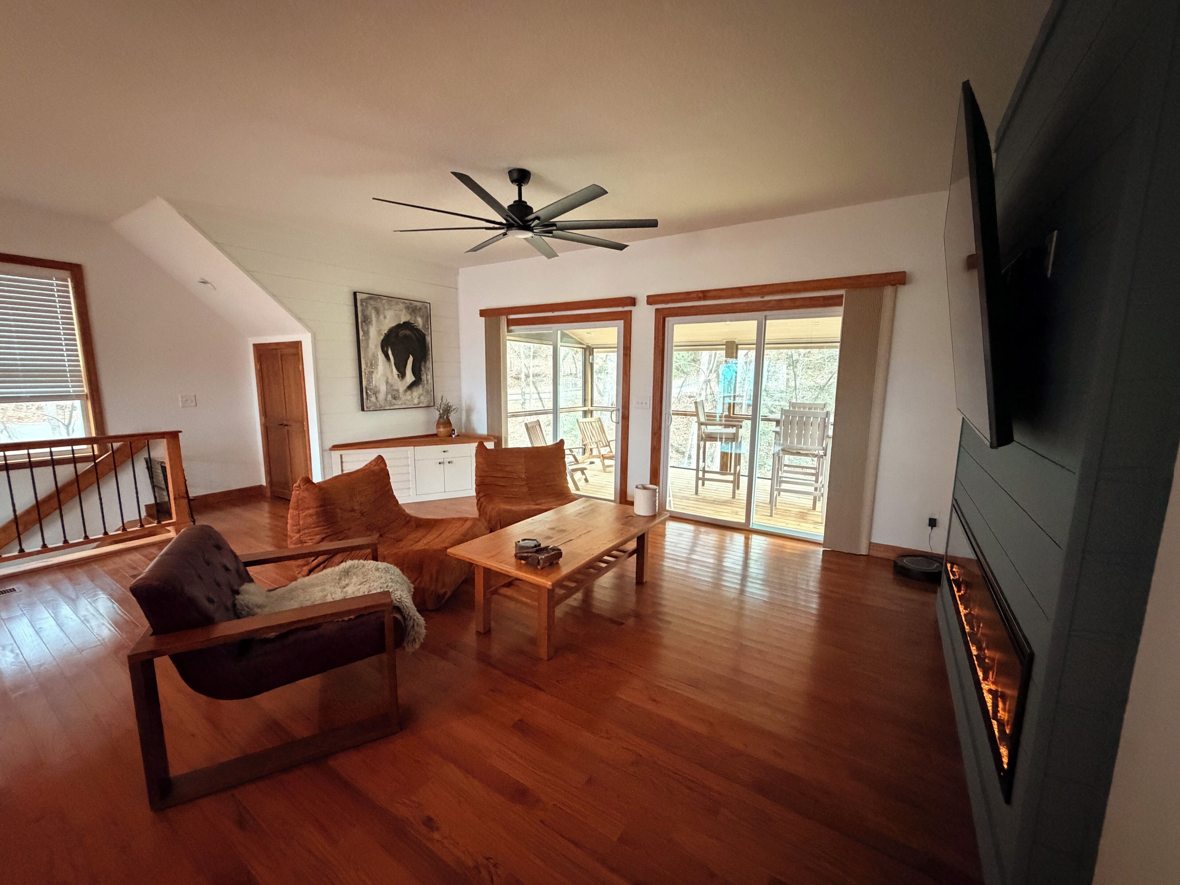 Smart TV, fireplace, video games, stereo