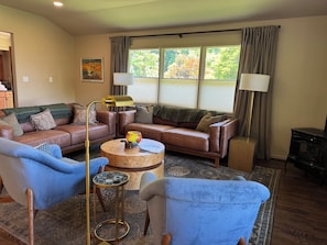 TV, fireplace - Experience Stunning Sunsets & Mountain Views in a Cozy Retreat near Asheville (Fairview)