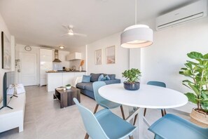 Unclassified image, 3 of 39, button - Modern and cosy holiday apartment with  garden, swimming pool to enjoy vacation. (Benalmádena)