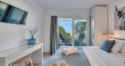 Modern and cosy holiday apartment with garden, swimming pool to enjoy vacation.