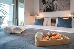 Unclassified image, 2 of 39, button - Modern and cosy holiday apartment with  garden, swimming pool to enjoy vacation. (Benalmádena)