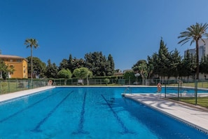 Outdoor pool - Modern and cosy holiday apartment with garden, swimming pool to enjoy vacation. (Benalmádena)