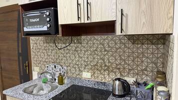 Room, 1 Bedroom, Accessible, Smoking | Interior