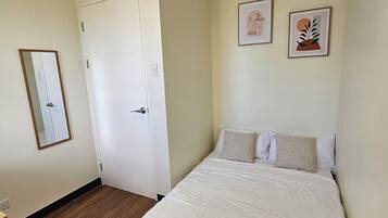 WiFi, bed sheets