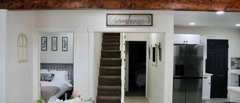 Schreibtisch, Bügeleisen/Bügelbrett, Reisekinderbett, kostenloses WLAN