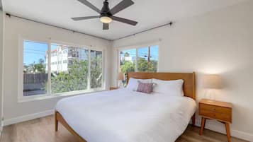 4 bedrooms, iron/ironing board, WiFi, bed sheets