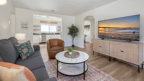 Unclassified image, 3 of 13, button - Heart of Hillcrest - 4BR Home in Prime Location (San Diego)