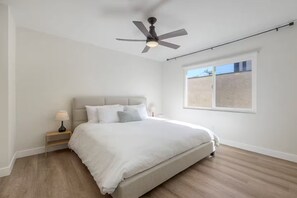 4 habitaciones, tabla de planchar con plancha, wifi y ropa de cama 
