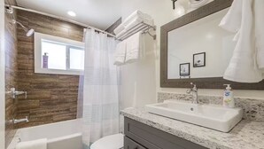 Shower, hair dryer, soap - Hillcrest City Living Near Top Attractions! (San Diego)