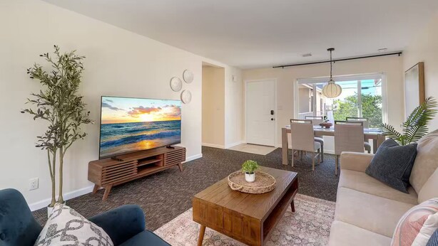 Living area - Hillcrest City Living Near Top Attractions! (San Diego)