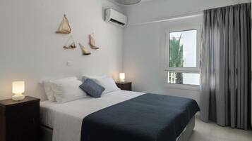 Family Apartment | In-room safe, soundproofing, iron/ironing board, free WiFi