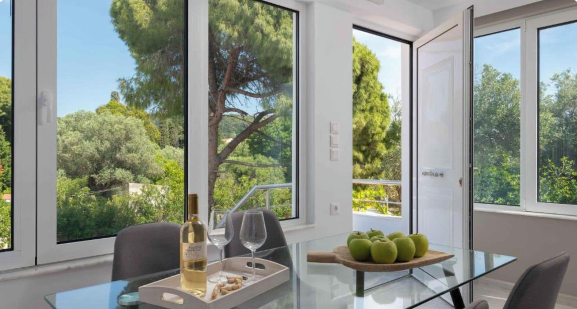 Departamento familiar | Área de sala de estar | Televisión de pantalla plana 