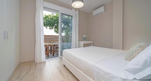 Comfort-huoneisto | Tallelokero huoneessa, äänieristys, silitysrauta/-lauta, ilmainen Wi-Fi