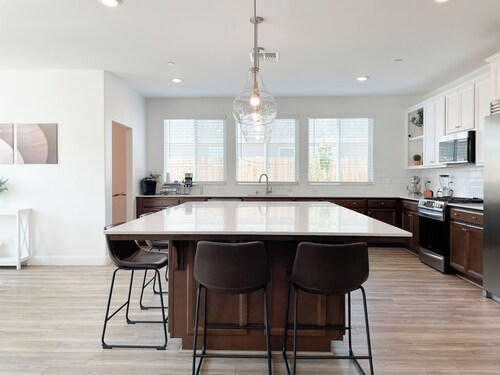 Open Concept & Modern Home!