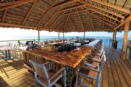 Beachside Fun Oasis - 7 Beds 6.5 Bath, Sleeps 22-30!