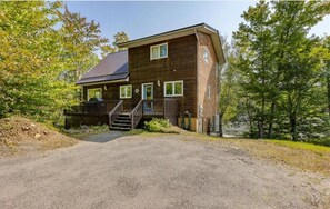 Exterior - The Beaver Den • Snowmobile & Ski Escape (Dysart Et Al)