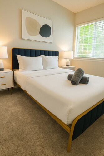 Charming 2BR Hoover Retreat w/ Easy Parking