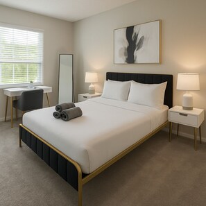 2 bedrooms, desk, iron/ironing board, travel cot - Charming 2BR Hoover Retreat w/ Easy Parking (Hoover)