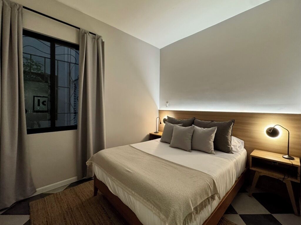 Classic Apartment | Desk, laptop workspace, free WiFi