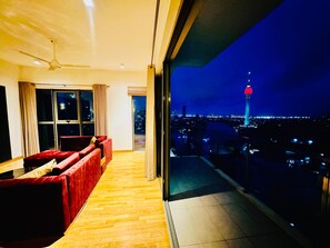 Terrace/patio - 27th Floor Luxury Stay at Luna Tower | Heart of Colombo 02 (Colombo)