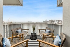 Property grounds - Upscale Riverview Condo with Garage, Walk to Downtown (Nashville)