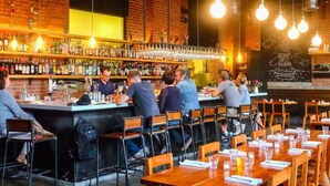Bar (en la propiedad)