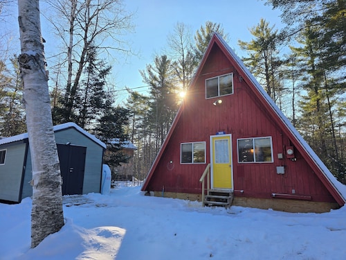 Cozy 2-bedroom chalet in lovely Carrabassett Valley