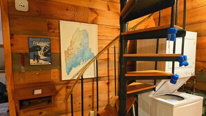 Interior - Cozy 2-bedroom chalet in lovely Carrabassett Valley (Carrabassett Valley)
