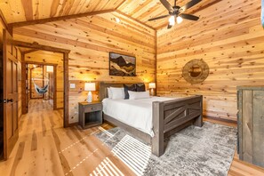 6 bedrooms, free WiFi, bed sheets - 6BR Grand Smoky Lodge | Indoor Pool, Game Room Sleeps 22 (Sevierville)
