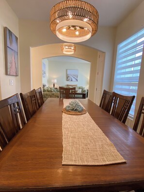 Dining - 5 Bedroom 4 Bath Private Villa with Own Pool/Spa near Disney & Nature Trails! (Davenport)