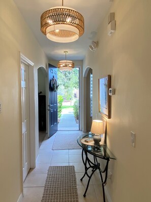 Interior - 5 Bedroom 4 Bath Private Villa with Own Pool/Spa near Disney & Nature Trails! (Davenport)