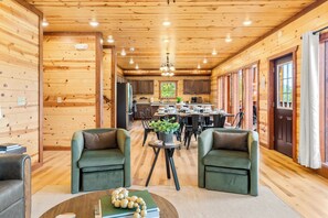 Interior - 6BR Sleeps 24 Smoky Mountain Retreat w/ Private Indoor Pool + Game Room (Sevierville)
