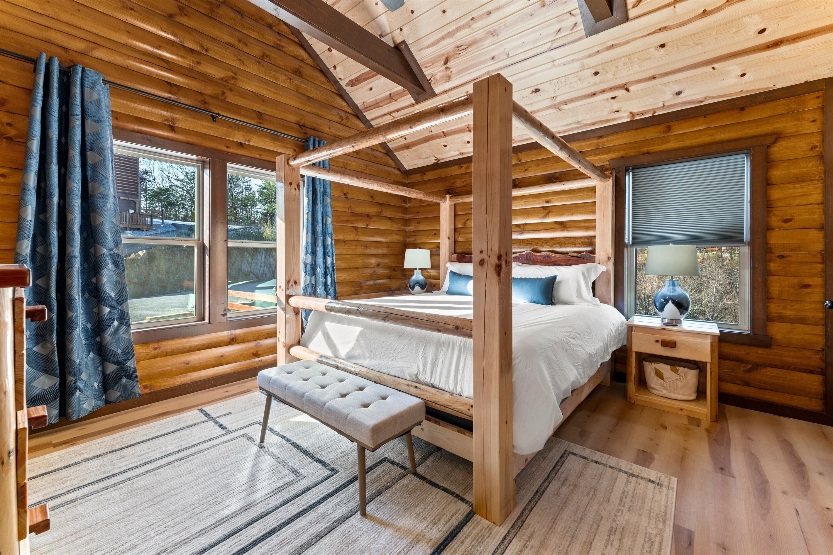 8 bedrooms, free WiFi, bed sheets