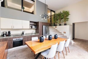 Private kitchen - 2-bedroom townhome in delightful Playa del Carmen with AC and gym (Playa del Carmen)