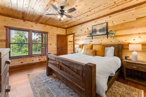 6 bedrooms, free WiFi, bed sheets - 6BR Lodge in the Smokies w/ Indoor Pool, Arcade & Views Sleeps 22 (Sevierville)