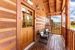 Property grounds - 6BR Lodge in the Smokies w/ Indoor Pool, Arcade & Views Sleeps 22 (Sevierville)
