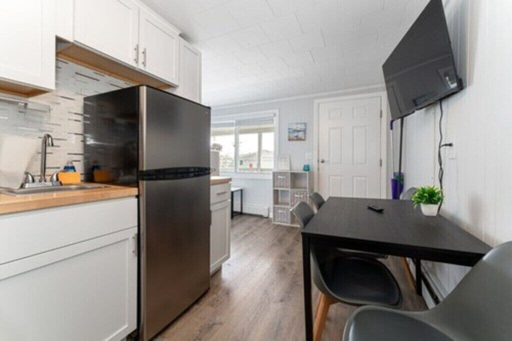 Réfrigérateur, four, plaque de cuisson