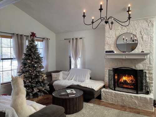 Private Rooms in Delightful Leander with Salon & Spa Service Options