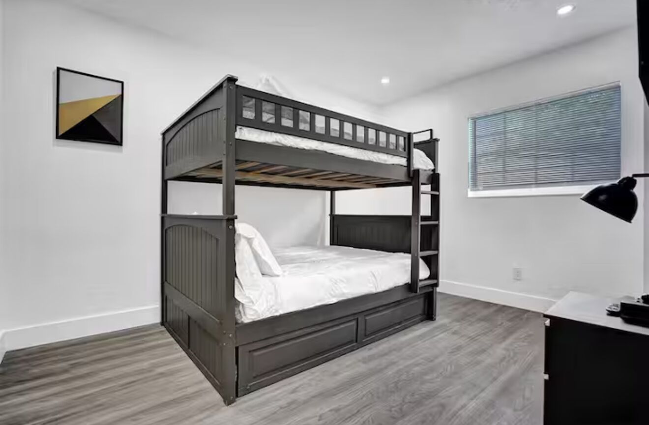 5 chambres, fer et planche à repasser, Wi-Fi, literie fournie