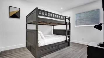 5 chambres, fer et planche à repasser, Wi-Fi, literie fournie