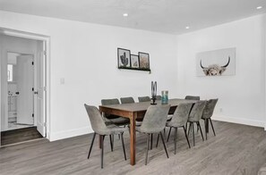 Dining - Luxury Pool Villa 5BD 4BA #2 (Miami)