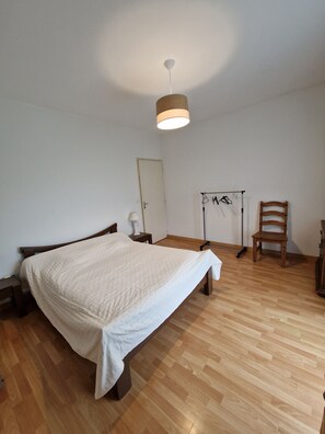 4 bedrooms, iron/ironing board, travel cot, free WiFi - House 9 persons (Monbazillac)