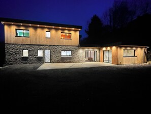 Exterior - Gîte de l'Epinay "Myrtille" with indoor pool for year-round enjoyment! (ROUEN)