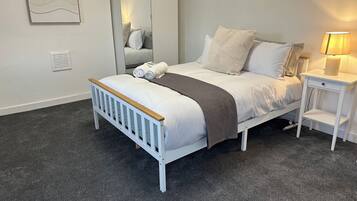 3 bedrooms, iron/ironing board, Internet, bed sheets