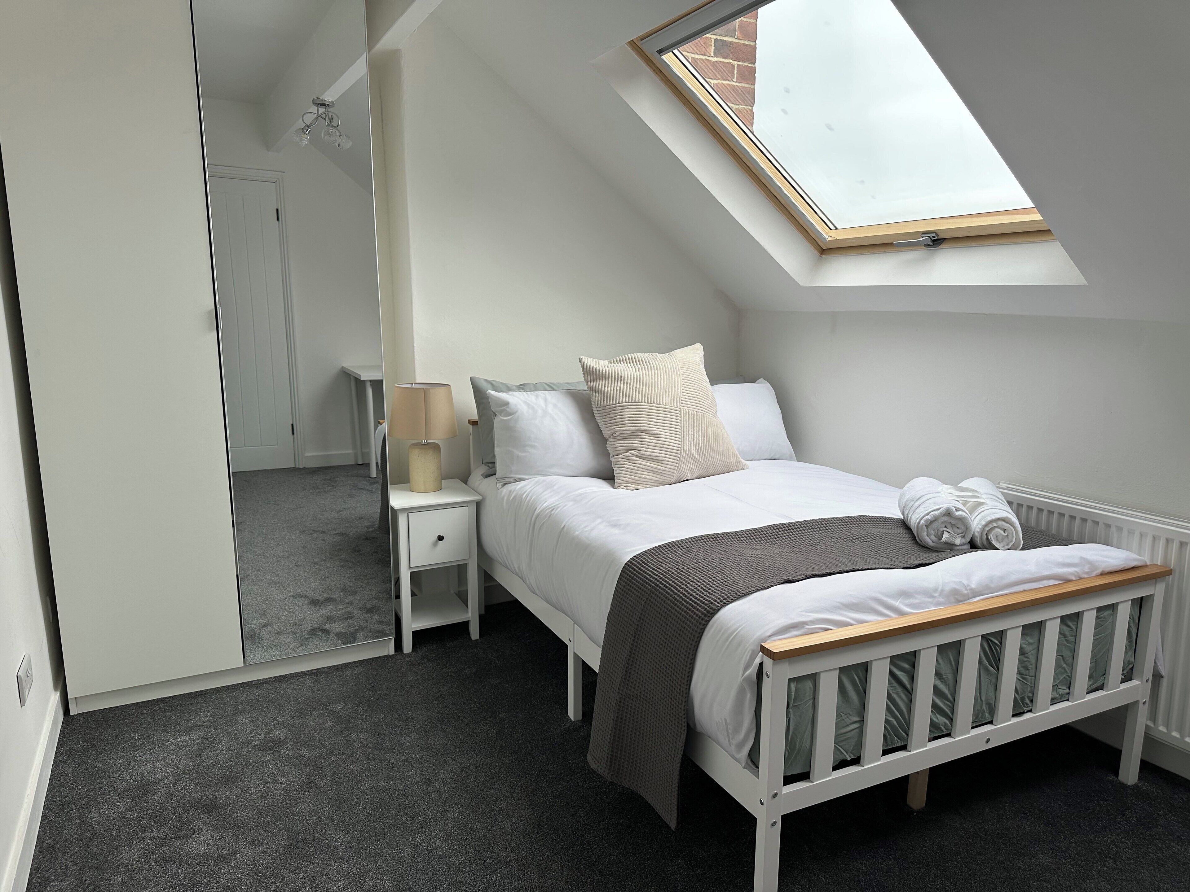 3 室のベッドルーム、アイロン / アイロン台、インターネット、ベッドシーツ